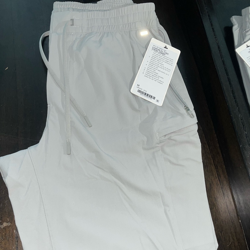 Lululemon License to Train Cargo pants